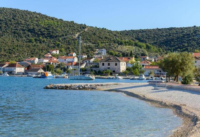 דירת חדר, Apartments Anton