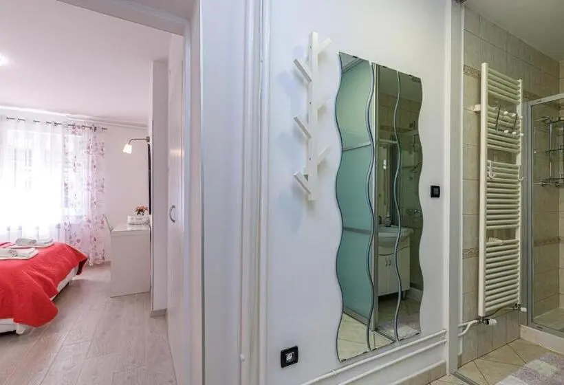 آپارتمان 1 خوابه, Apartments Lavizatic