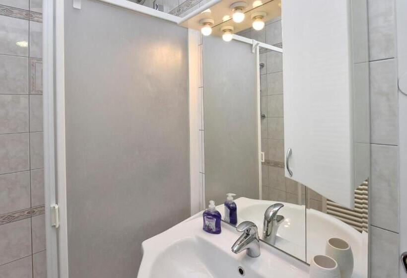 آپارتمان 1 خوابه, Apartments Lavizatic