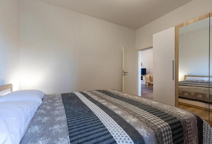 Апартаменты 2 Спальни, Apartments Smaila