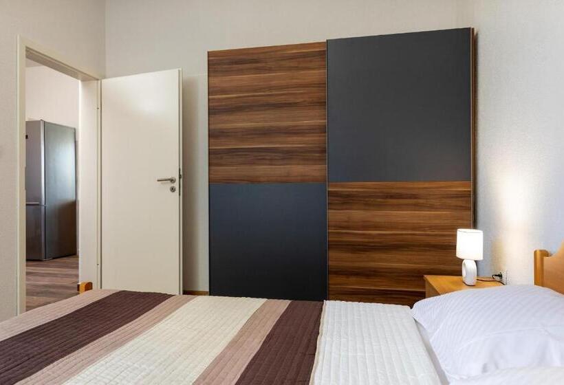 Апартаменты 2 Спальни, Apartments Smaila