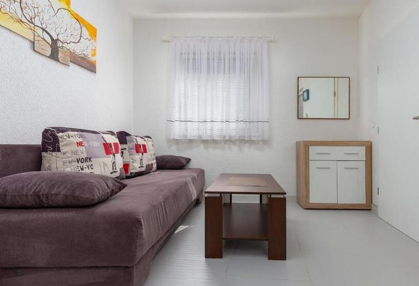 Апартаменты 1 Спальня, Apartments Smaila