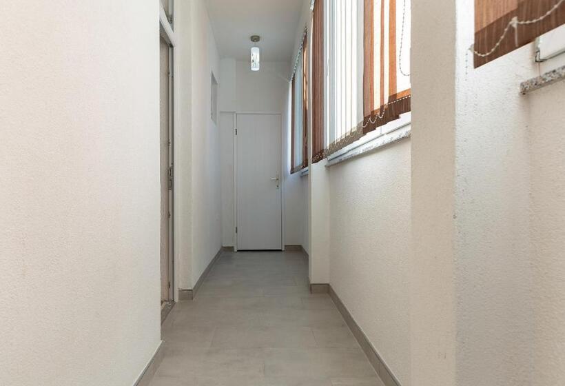 带2个卧室的公寓, Apartments Smaila