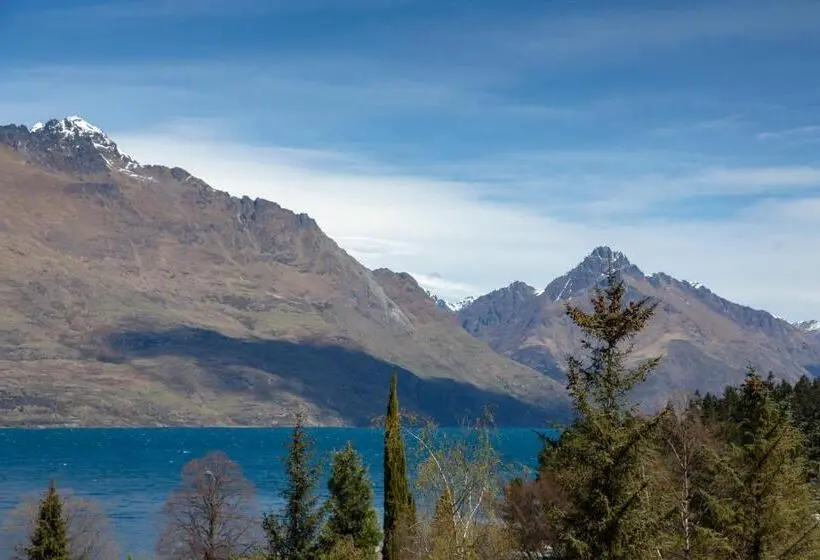 2 Bedrooms Apartment Lake View, Ramada By Wyndham Queenstown Central