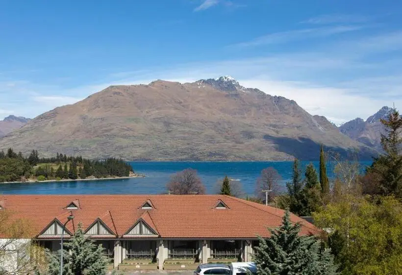 2 Bedrooms Apartment Lake View, Ramada By Wyndham Queenstown Central