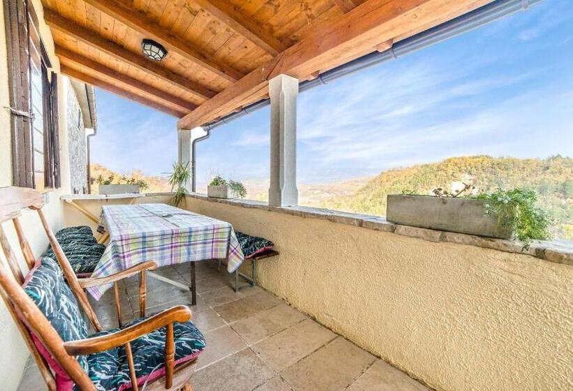 דירת חדר, Rooms Nela