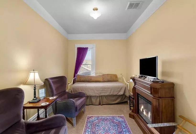 デラックスルーム, Hennessey House Bed And Breakfast