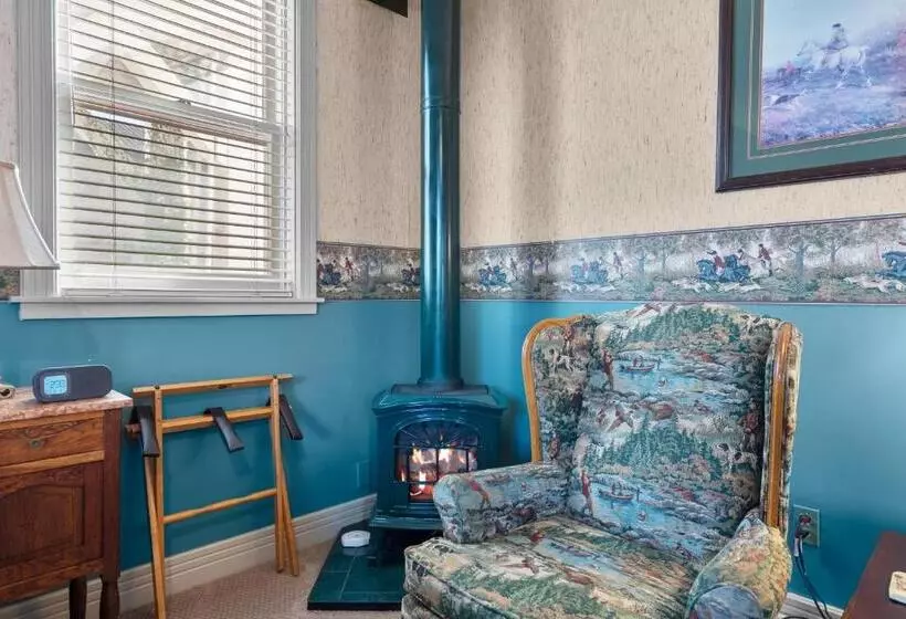 キングサイズベッドのデラックスルーム, Hennessey House Bed And Breakfast