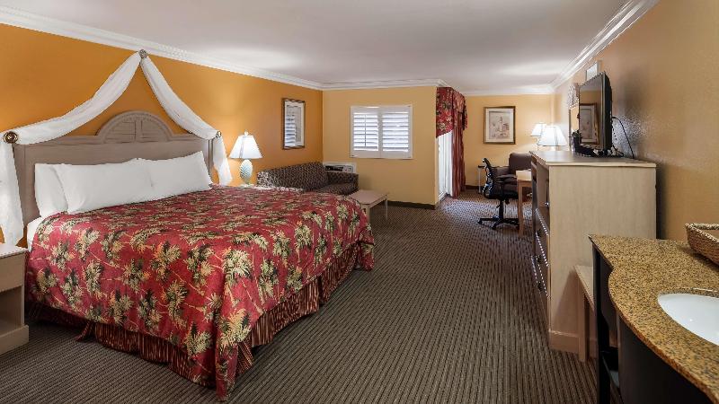 سوئیت با تخت بزرگ, Best Western Harbour Inn & Suites Huntington   Sunset Beach