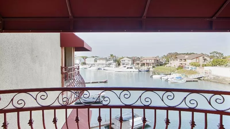 سوئیت با تخت بزرگ, Best Western Harbour Inn & Suites Huntington   Sunset Beach