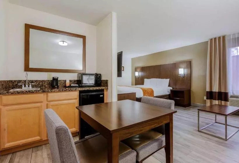 سوئیت برای معلولان, Comfort Suites At Sabino Canyon