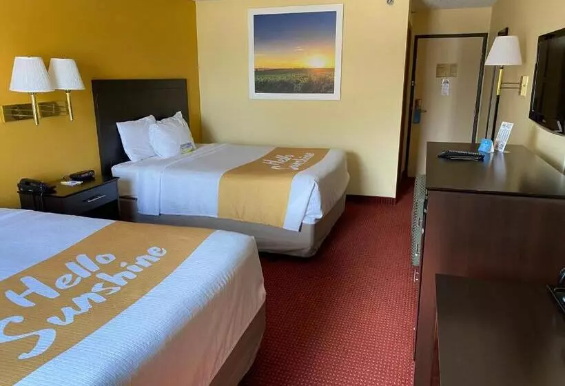 Standard-huone, Days Inn & Suites By Wyndham Des Moines Airport