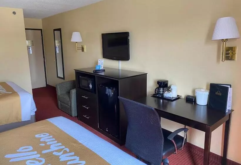 Standard-huone, Days Inn & Suites By Wyndham Des Moines Airport