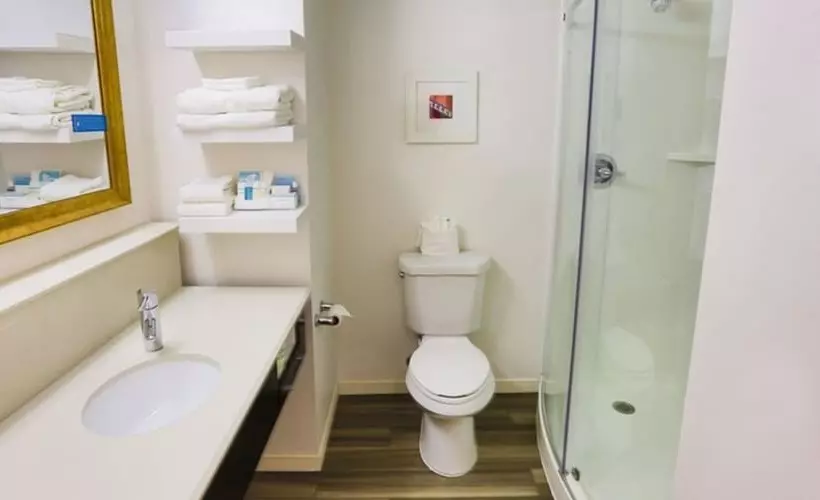 Standard-huone, Hampton Inn & Suites Nashvilleairport