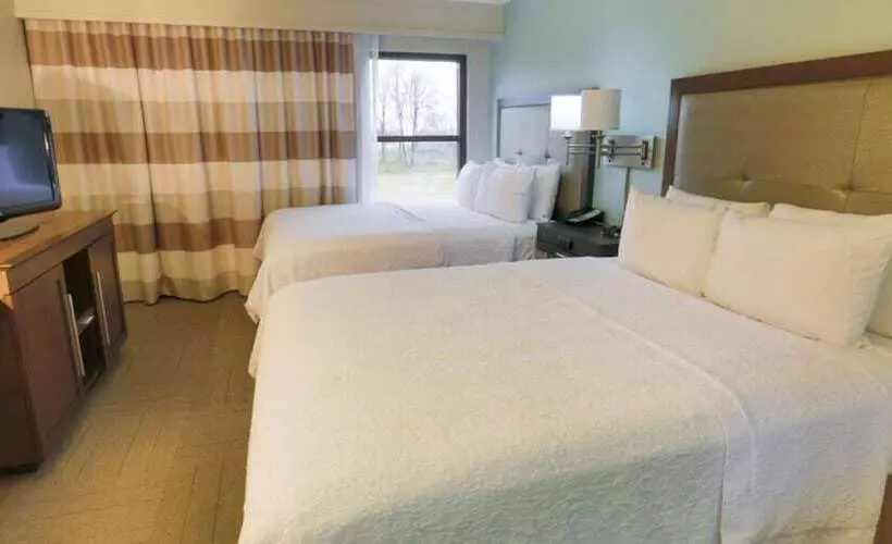 Standard-huone, Hampton Inn & Suites Nashvilleairport