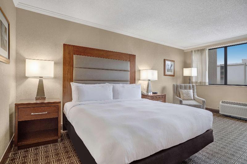 带大床的标准间, Hilton Arlington National Landing