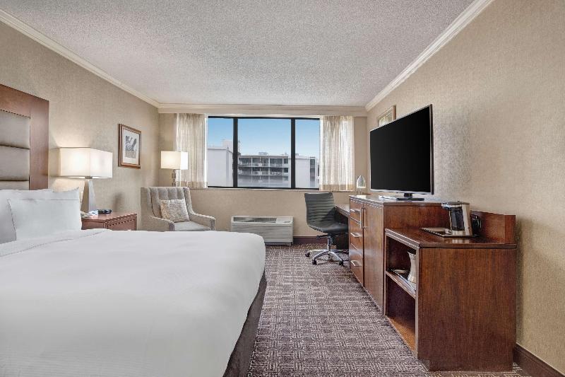 带大床的标准间, Hilton Arlington National Landing