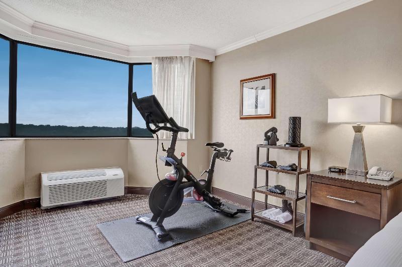 Стандартный Номер Кровать Кинг, Hilton Arlington National Landing