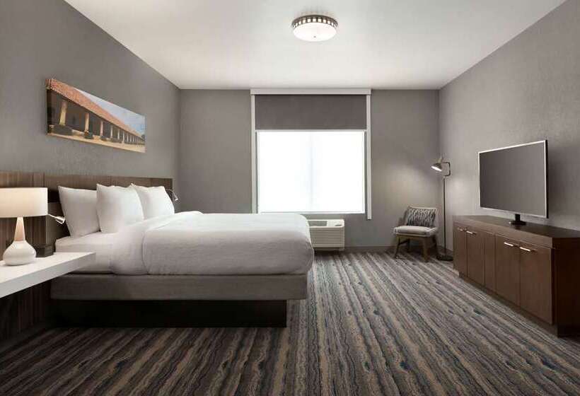 Стандартный Номер Кровать Кинг, Hilton Arlington National Landing