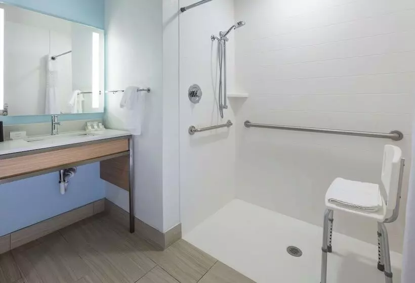 身障者適用スタンダードルーム, Hilton Garden Inn St. Augustine Beach