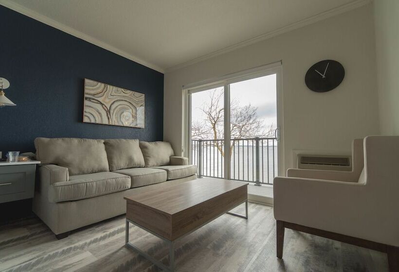 إستوديو قياسى سرير مزدوج, Lakeside Inn