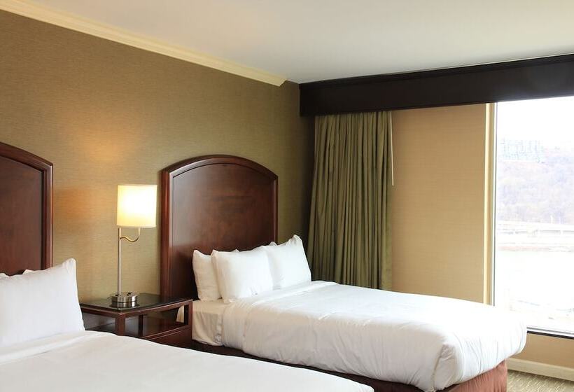 스탠다드 룸 더블 침대 2개, Wyndham Grand Pittsburgh