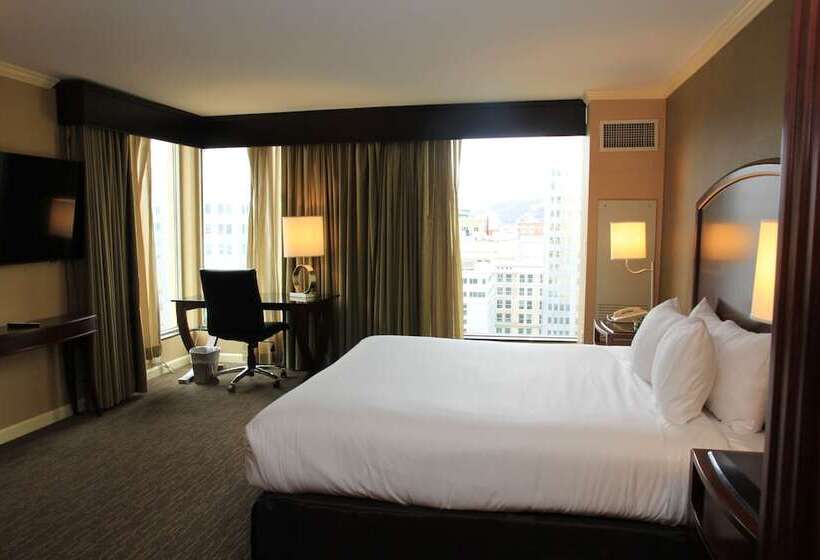 Номер Deluxe, Wyndham Grand Pittsburgh