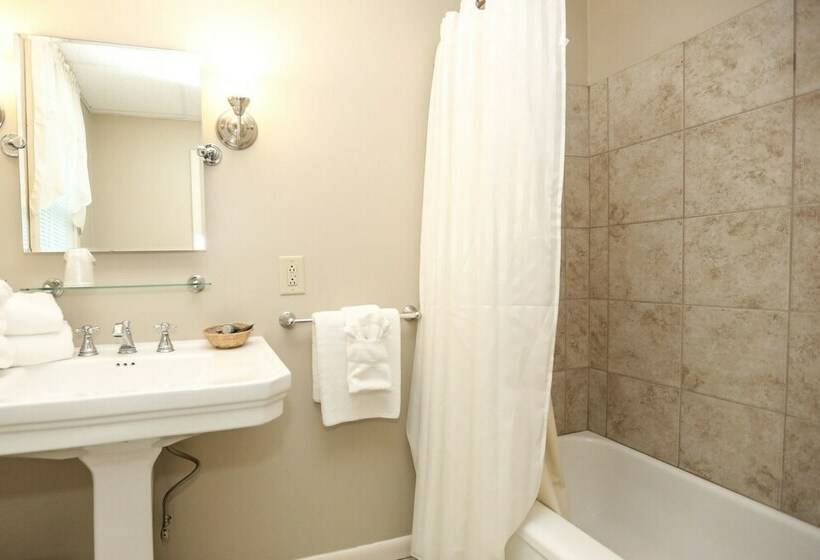 スタンダードルーム, Historic Summit Inn