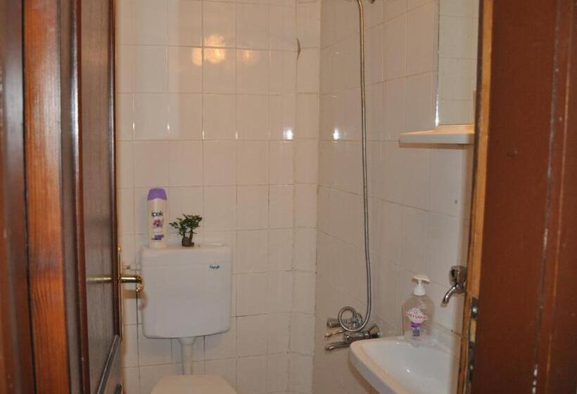 Standard Single Room, Kont Pension