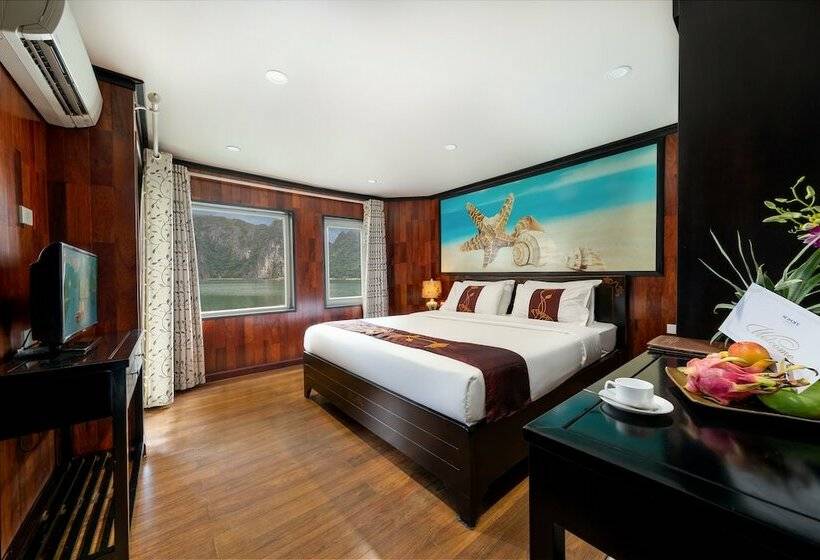 اتاق اجرایی با چشمانداز دریا, Huong Hai Sealife Cruise