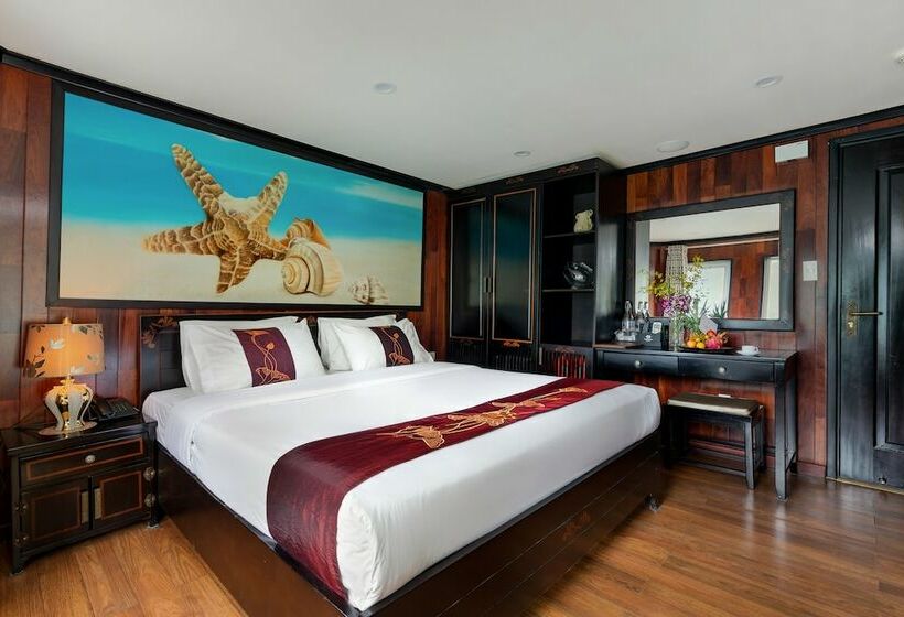 اتاق اجرایی با چشمانداز دریا, Huong Hai Sealife Cruise