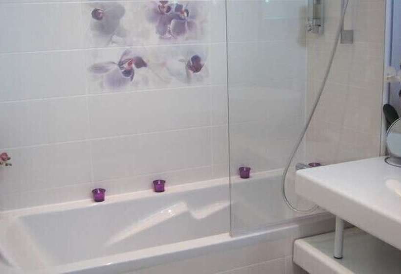 デラックスルーム, Ballylough