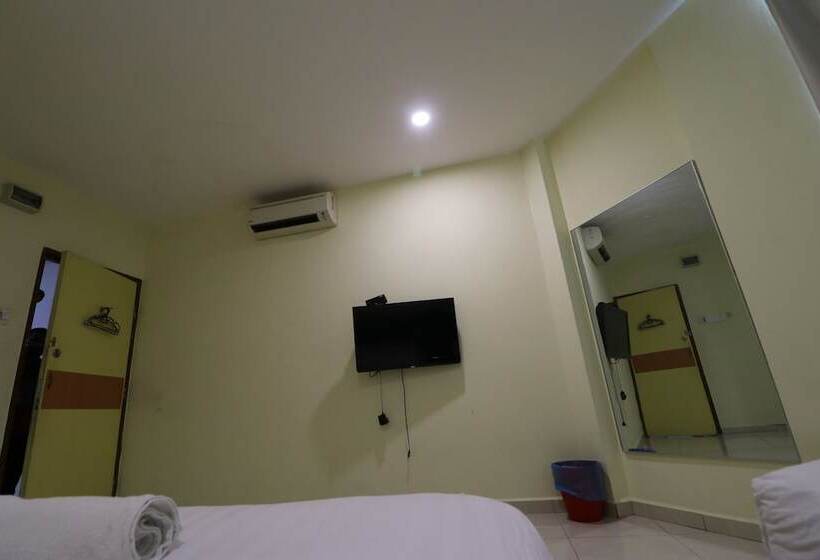 غرفة سوبيريور ثلاثية, Furich Hotel Enterprise