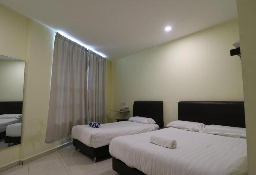 غرفة سوبيريور ثلاثية, Furich Hotel Enterprise