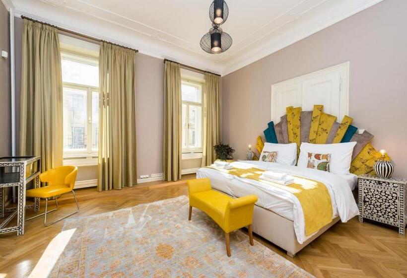 آپارتمان 4 خوابه, Grand Central Residence By Tkc