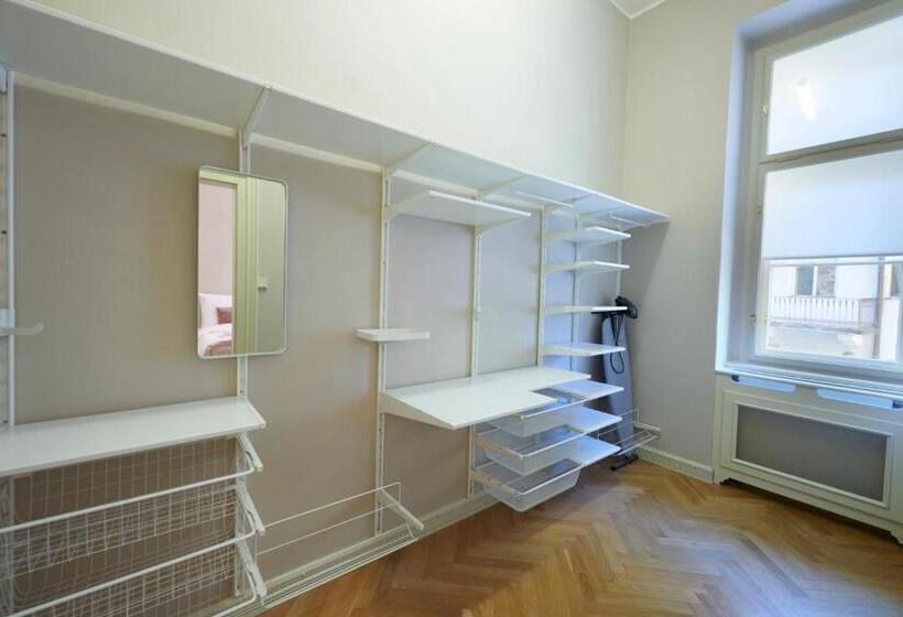 آپارتمان 4 خوابه, Grand Central Residence By Tkc