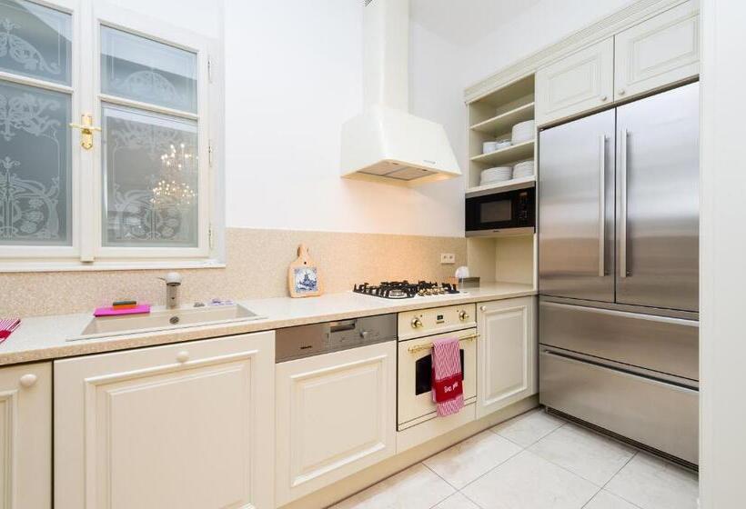 آپارتمان 2 خوابه, Grand Central Residence By Tkc