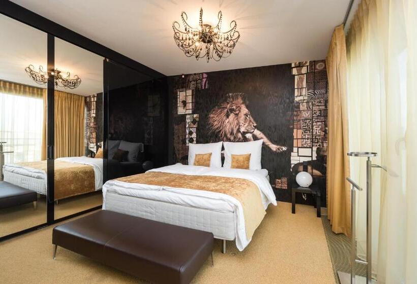 اتاق استاندارد, Grand Central Residence By Tkc