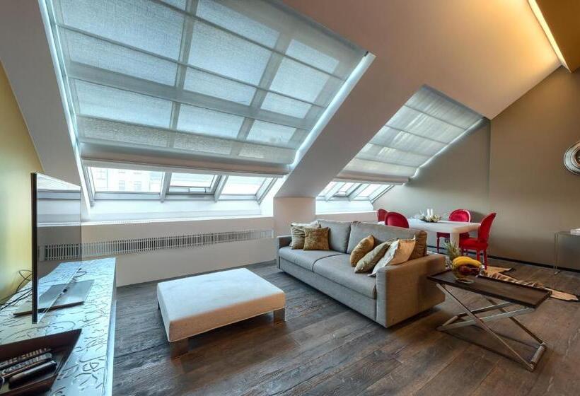 اتاق استاندارد, Grand Central Residence By Tkc