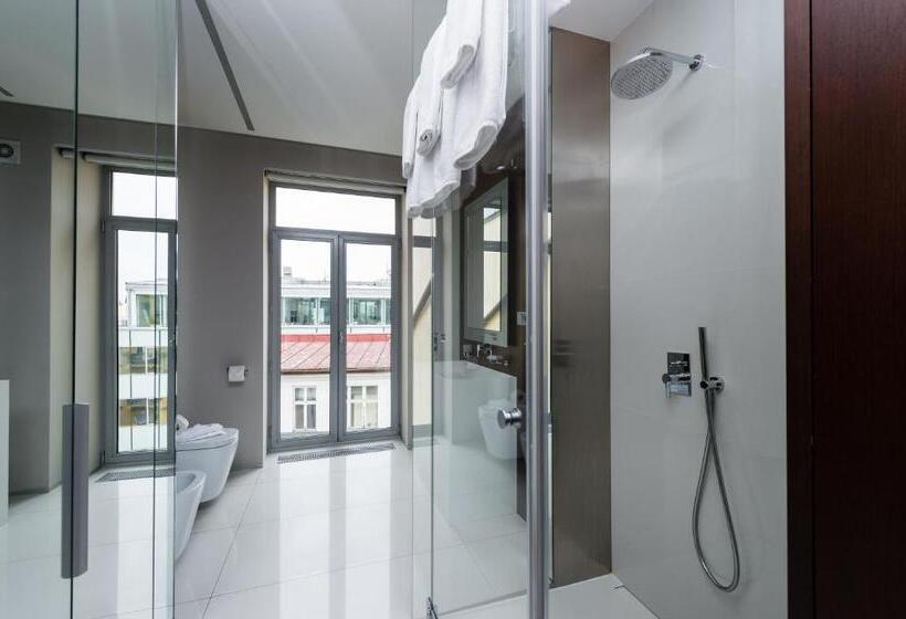 1 Bedroom Penthouse Apartment, Grand Central Residence By Tkc