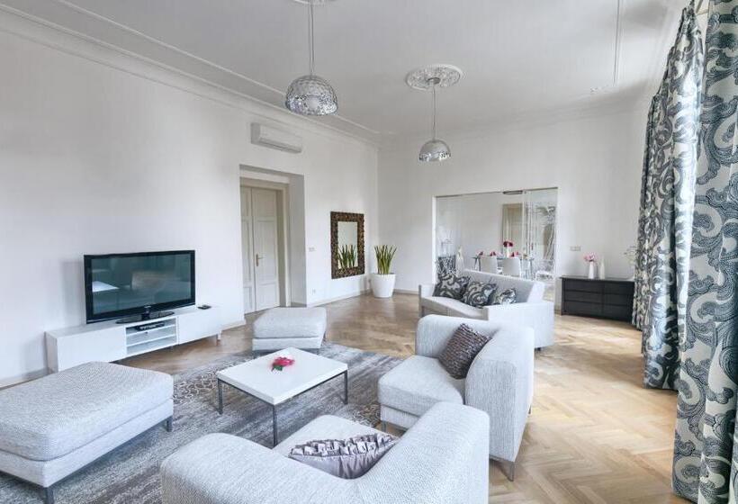 آپارتمان 3 خوابه, Grand Central Residence By Tkc