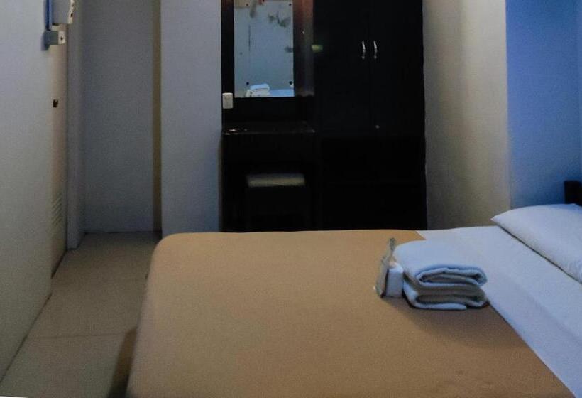 اتاق استاندارد چهار تخته, Jade Dragons Suites Davao