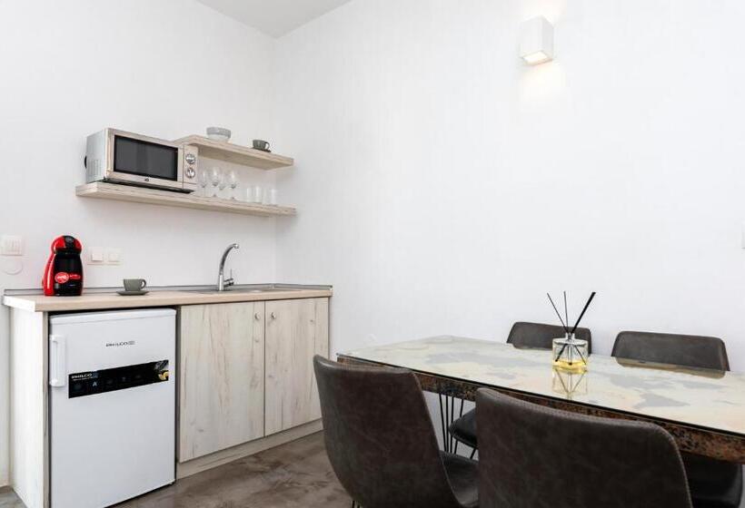 デラックススイート, Aerenia Luxury Suites