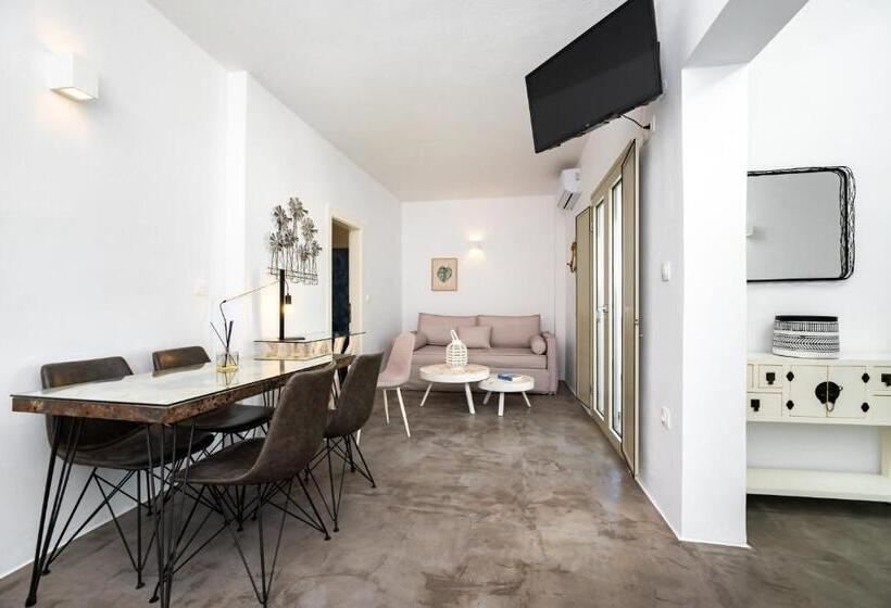 Люкс Повышенной Комфортности, Aerenia Luxury Suites