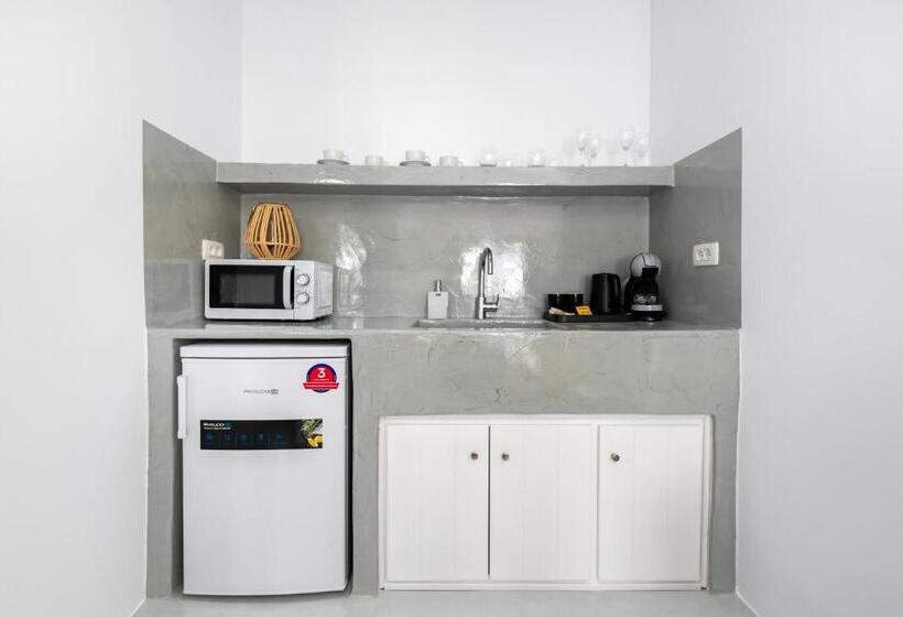 キングサイズベッドのデラックススイート, Aerenia Luxury Suites