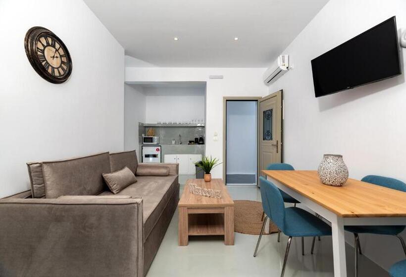 キングサイズベッドのデラックススイート, Aerenia Luxury Suites