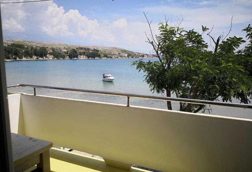 آپارتمان 1 خوابه با تراس, Apartments Dupin