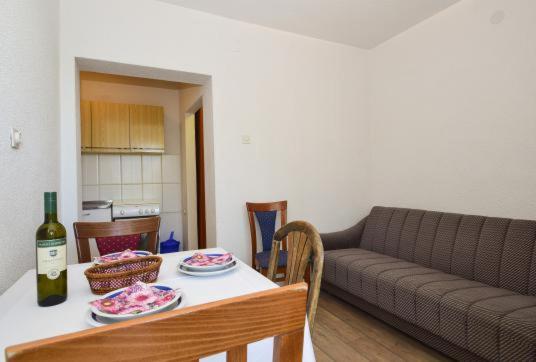 آپارتمان 1 خوابه همکف, Apartments Dupin