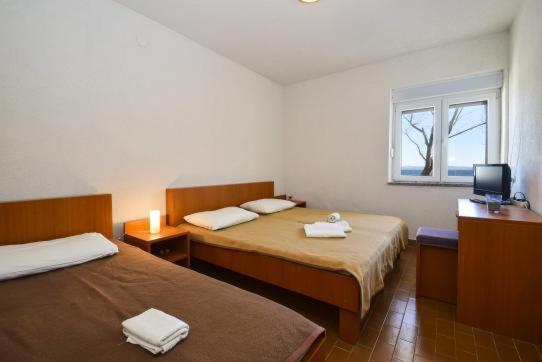 آپارتمان 1 خوابه همکف, Apartments Dupin
