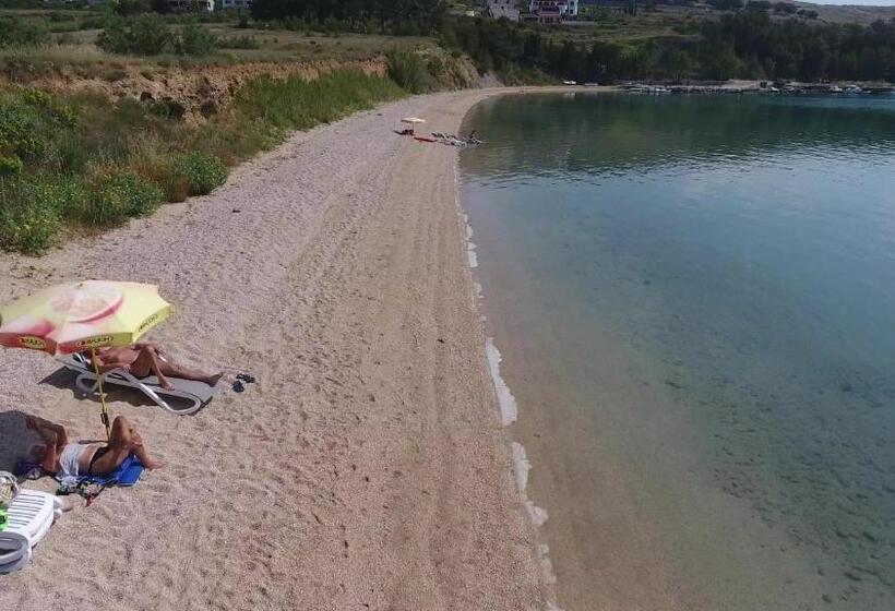 آپارتمان 2 خوابه, Apartments Dupin